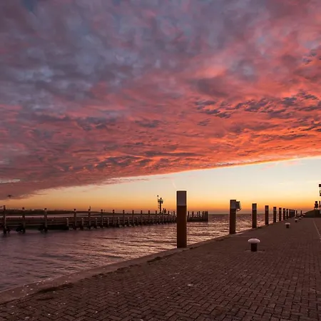 シャレー Stella Maris *